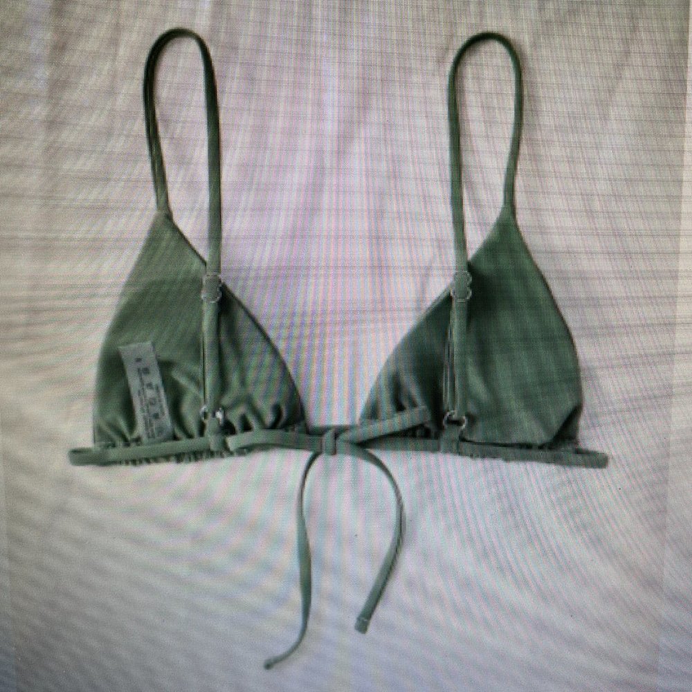2 pack Bikini Tops/ NWT - Picture 5 of 6